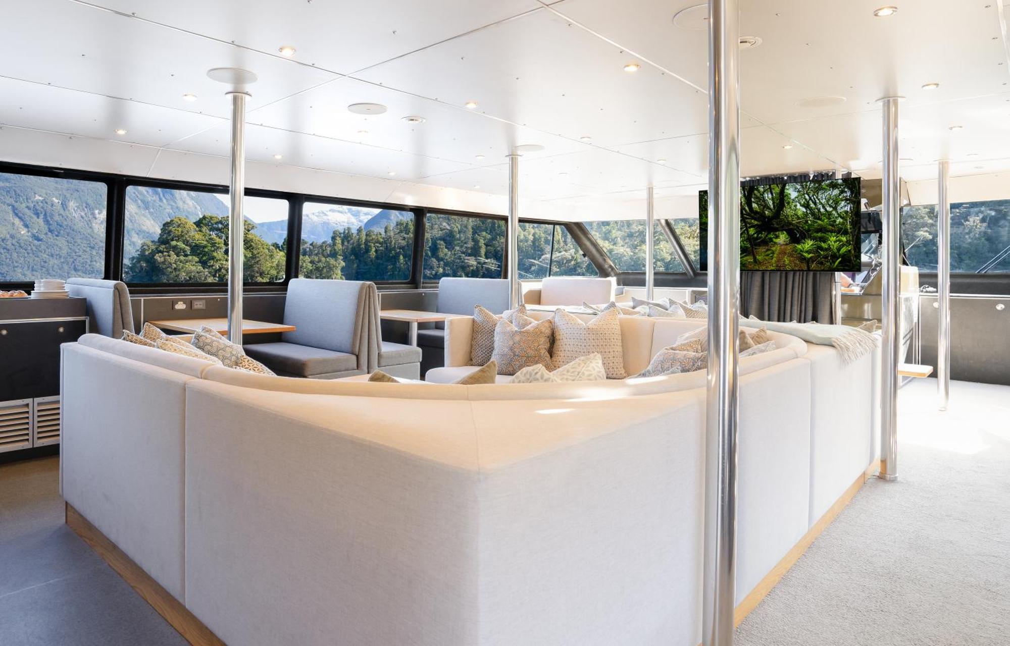 Milford Sound Overnight Cruise - Fiordland Discovery ภายนอก รูปภาพ